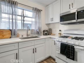 9414 Moonbeam Avenue 18, Panorama City (los Angeles) CA 91402