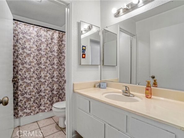 9414 Moonbeam Avenue 18, Panorama City (los Angeles) CA 91402