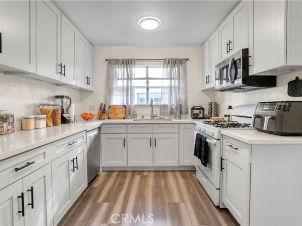 9414 Moonbeam Avenue 18, Panorama City (los Angeles) CA 91402