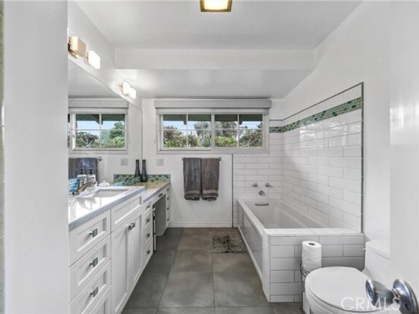 17300 Sunburst, Northridge (los Angeles) CA 91325