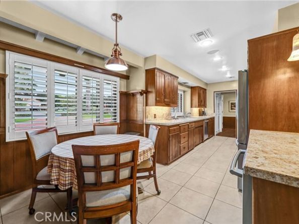 17300 Sunburst, Northridge (los Angeles) CA 91325