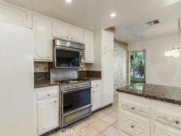 19201 Ludlow Street, Porter Ranch (los Angeles) CA 91326
