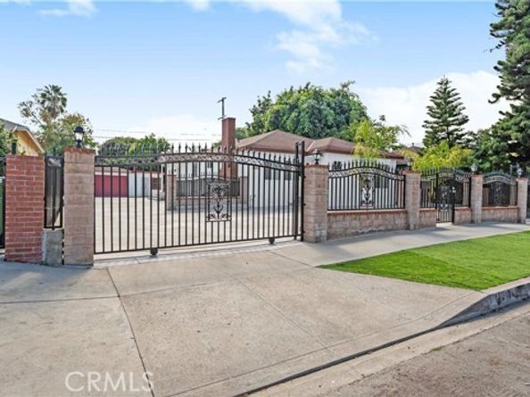 15210 Cohasset Street, Van Nuys (los Angeles) CA 91405