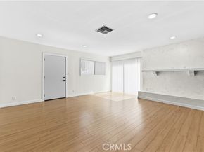 15210 Cohasset Street, Van Nuys (los Angeles) CA 91405