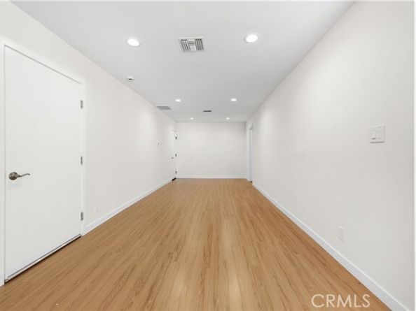 15210 Cohasset Street, Van Nuys (los Angeles) CA 91405