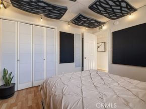 13617 Valerio Street C, Van Nuys (los Angeles) CA 91405