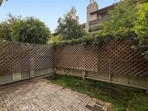 13617 Valerio Street C, Van Nuys (los Angeles) CA 91405