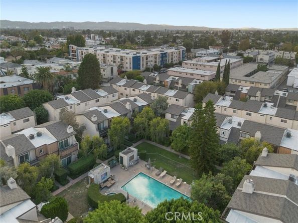 13617 Valerio Street C, Van Nuys (los Angeles) CA 91405
