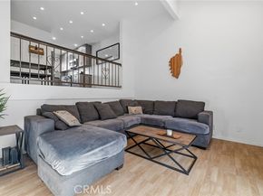 13617 Valerio Street C, Van Nuys (los Angeles) CA 91405