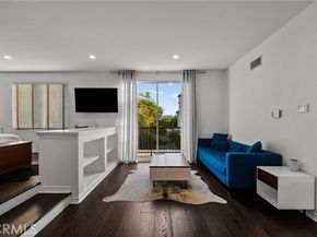 7417 Darnoch Way, West Hills (los Angeles) CA 91307