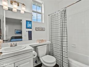 7417 Darnoch Way, West Hills (los Angeles) CA 91307