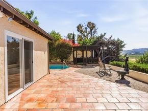 8971 Moorcroft, West Hills (los Angeles) CA 91304