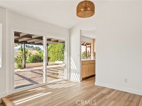 8971 Moorcroft, West Hills (los Angeles) CA 91304