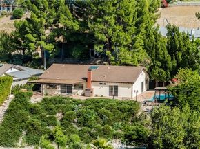 8971 Moorcroft, West Hills (los Angeles) CA 91304