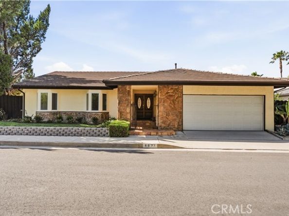 8971 Moorcroft, West Hills (los Angeles) CA 91304