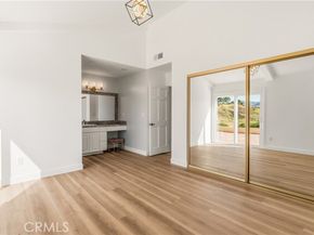 8971 Moorcroft, West Hills (los Angeles) CA 91304