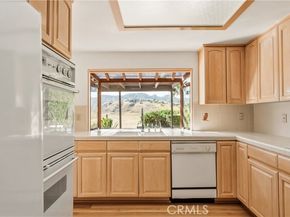 8971 Moorcroft, West Hills (los Angeles) CA 91304