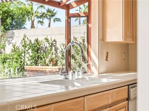 8971 Moorcroft, West Hills (los Angeles) CA 91304