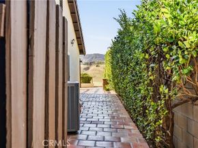 8971 Moorcroft, West Hills (los Angeles) CA 91304