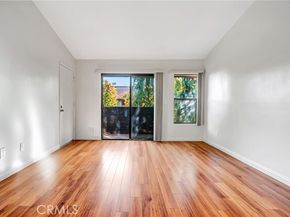 7308 Corbin Avenue G, Reseda (los Angeles) CA 91335