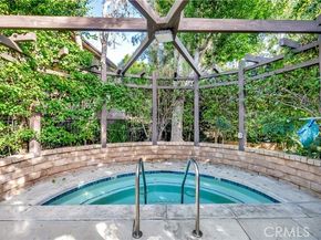 7308 Corbin Avenue G, Reseda (los Angeles) CA 91335