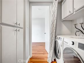 7308 Corbin Avenue G, Reseda (los Angeles) CA 91335