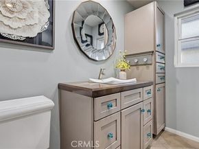 8008 Lena, West Hills (los Angeles) CA 91304