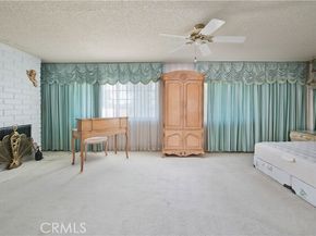 24435 Gilmore, West Hills (los Angeles) CA 91307