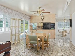 24435 Gilmore, West Hills (los Angeles) CA 91307