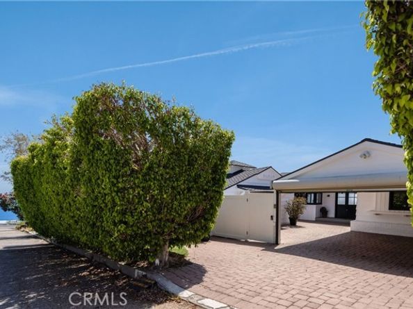 225 Notteargenta Road, Pacific Palisades (los Angeles) CA 90272