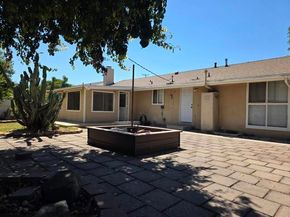 7748 De Soto Avenue, Canoga Park (los Angeles) CA 91304