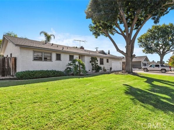 13082 Palomar, Tustin CA 92705