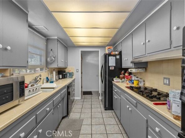 13082 Palomar, Tustin CA 92705