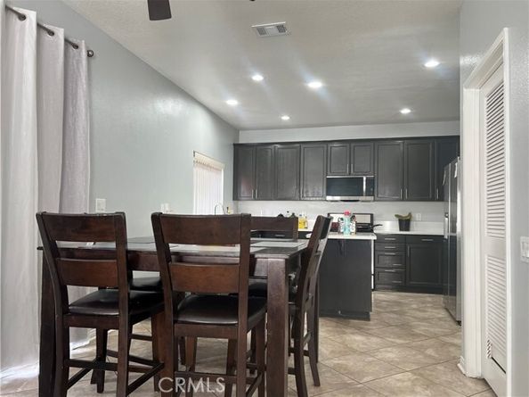 1127 Mcfarland, Wilmington (los Angeles) CA 90744