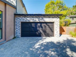 1849 Los Encinos Avenue, Glendale CA 91208