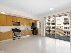 217 S Marengo 304, Pasadena CA 91101