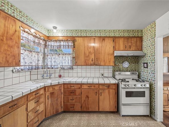 1514 N Pleasant Avenue, Ontario CA 91764