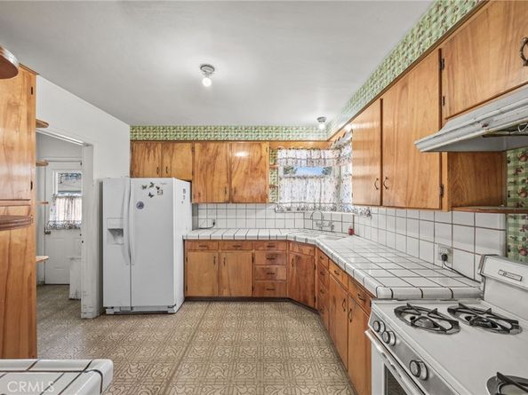 1514 N Pleasant Avenue, Ontario CA 91764