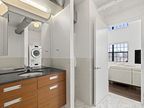 746 S Los Angeles Street 1201, Los Angeles CA 90014