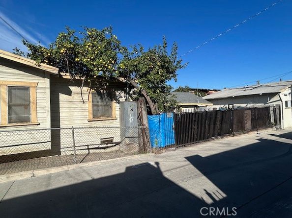 830 S Record Avenue, Los Angeles CA 90023