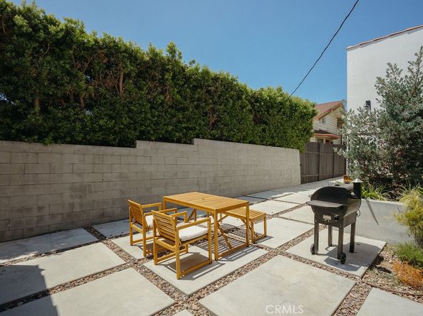 5142 Brynhurst Avenue, Los Angeles CA 90043
