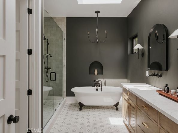 5142 Brynhurst Avenue, Los Angeles CA 90043