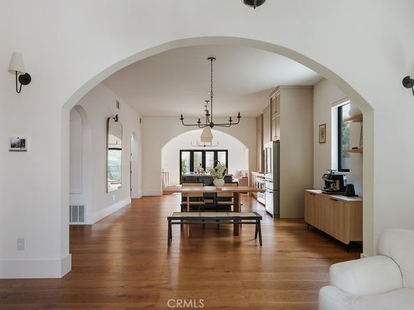 5142 Brynhurst Avenue, Los Angeles CA 90043