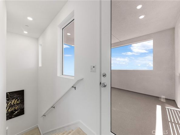 422 Lobata, Irvine CA 92618