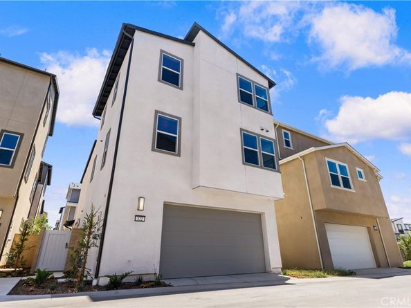 422 Lobata, Irvine CA 92618