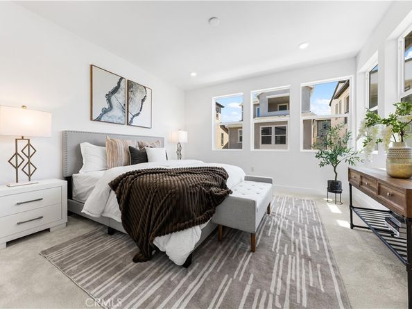 422 Lobata, Irvine CA 92618