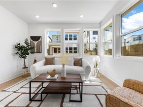 422 Lobata, Irvine CA 92618