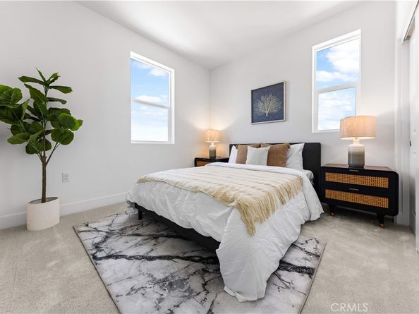 422 Lobata, Irvine CA 92618