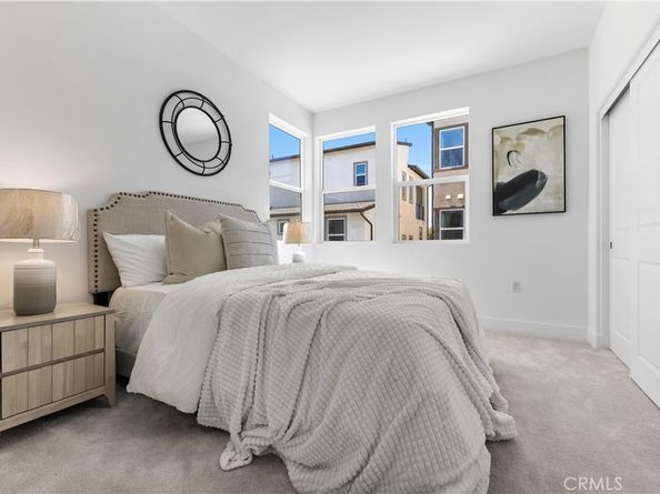 422 Lobata, Irvine CA 92618