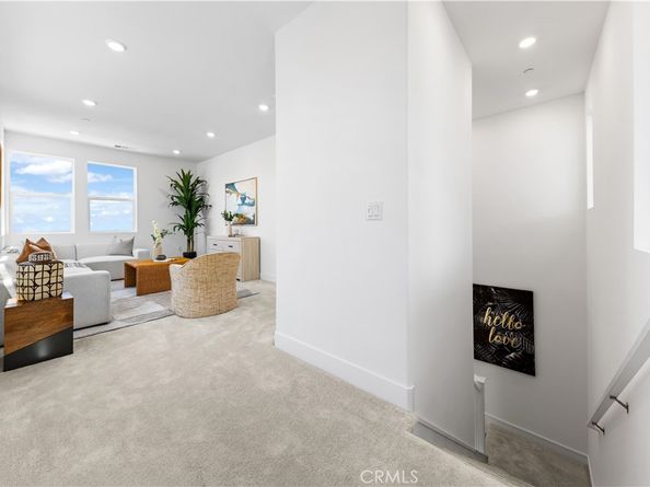 422 Lobata, Irvine CA 92618